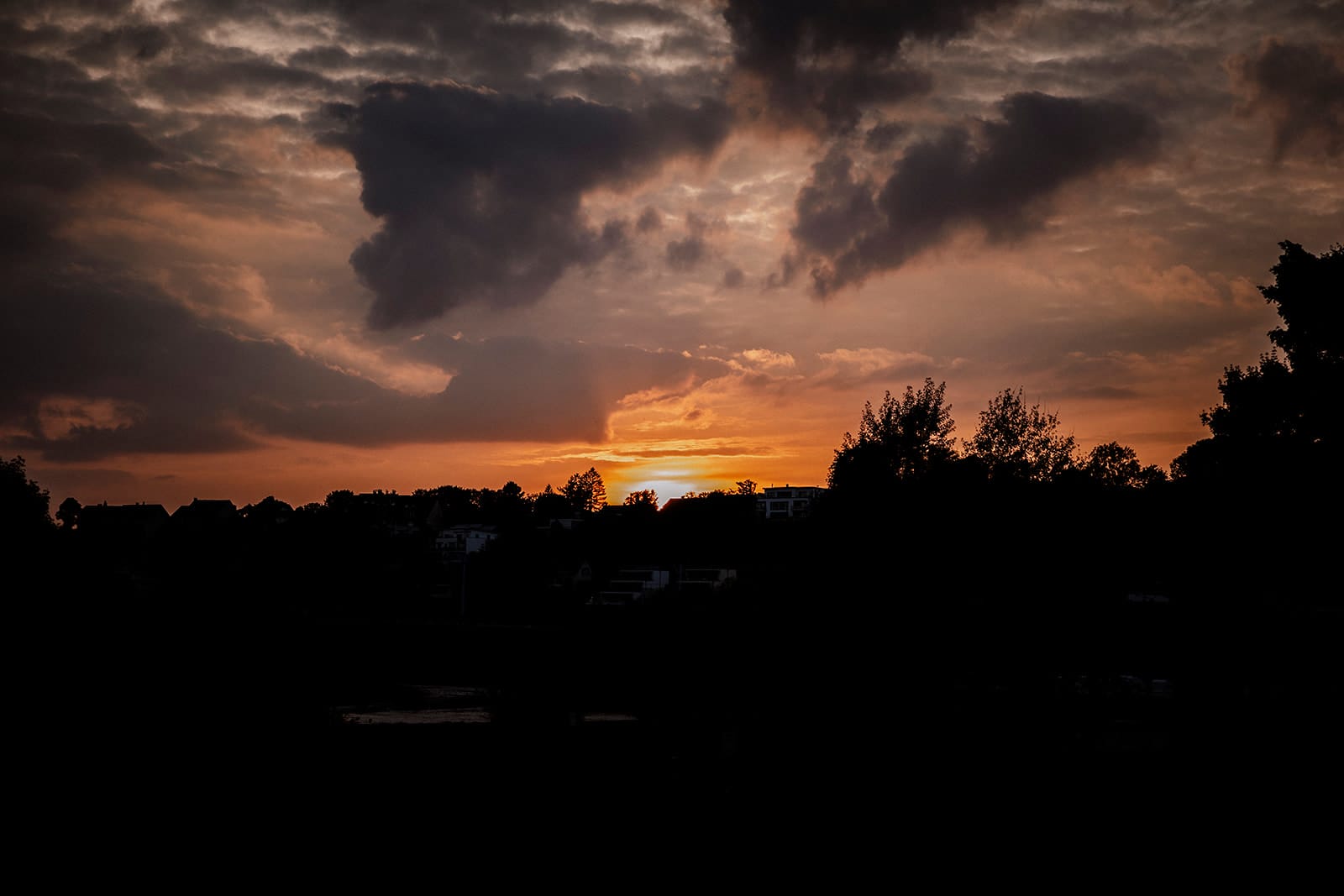 Stiepeler Dorfkirche Landhaus Grum Hattingen Hochzeitsfotograf - Sonnenuntergangs-Stimmung Landhaus Grum