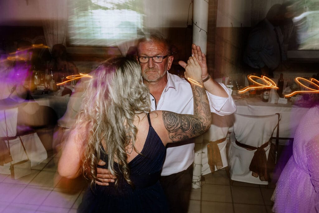 Schloss Oberhausen Empfang Nappenfeld Hochzeitsfotograf - Party Tanzpaar auf Hochzeit