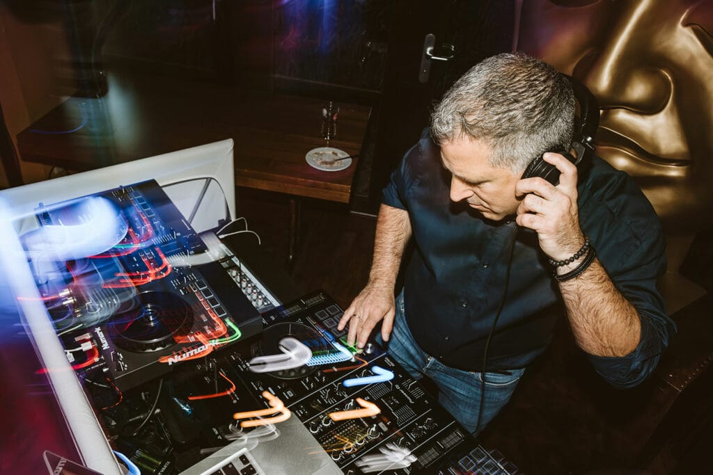 ZOOM Erlebniswelt Gelsenkirchen Ryokan Gelsenkirchen Hochzeitsfotograf - DJ auf Hochzeitsparty